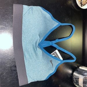 Nike sports bra NEWWWW